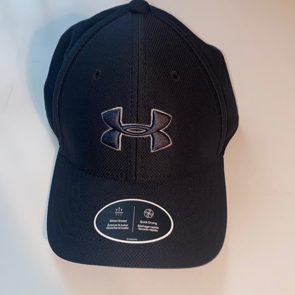 Youth Under Armour Hat - classic fit